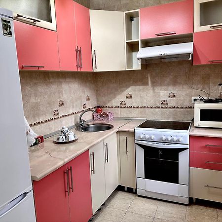 Майлина 10 Аэропорт Apartment Turksib Bagian luar foto